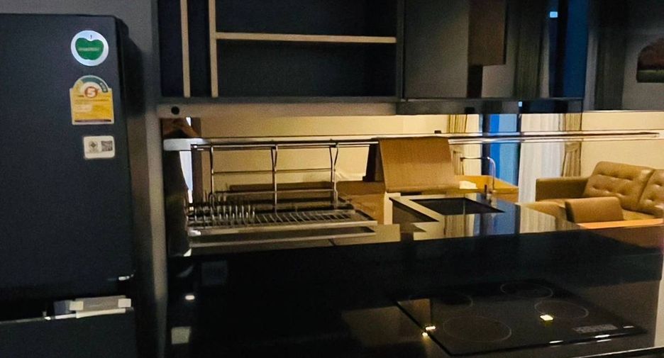 Condo en alquiler de 2 habitaciones en Huai Khwang, Bangkok