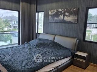 For sale 3 bedrooms house in Si Racha, Chonburi