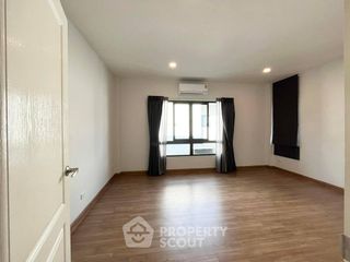 For rent 4 bedrooms house in Don Mueang, Bangkok