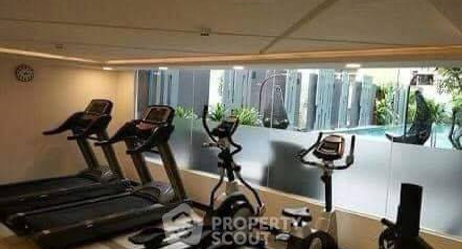 For rent 2 bedrooms condo in Khlong San, Bangkok