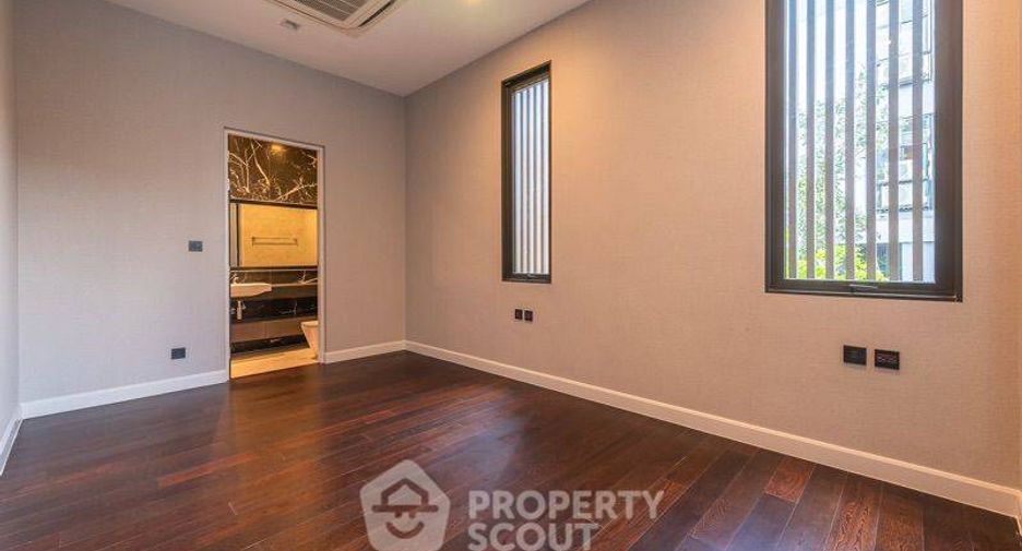 For sale 6 bedrooms house in Lak Si, Bangkok