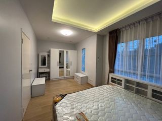 For sale 3 bedrooms townhouse in Lat Krabang, Bangkok
