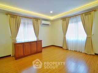 Villa en alquiler de 3 habitaciones en Na Jomtien, Pattaya