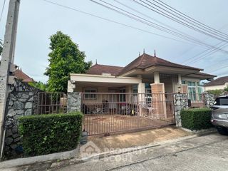 Casa en alquiler de 3 habitaciones en Bang Lamung, Chonburi