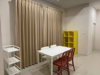 Casa en alquiler de 3 habitaciones en Bang Lamung, Chonburi