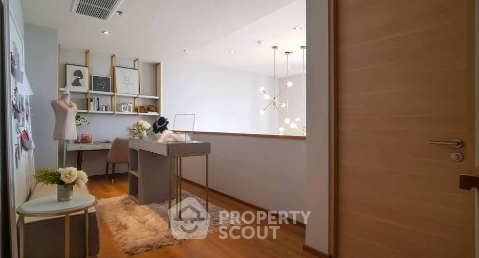 For sale 2 bedrooms condo in Khlong Toei, Bangkok