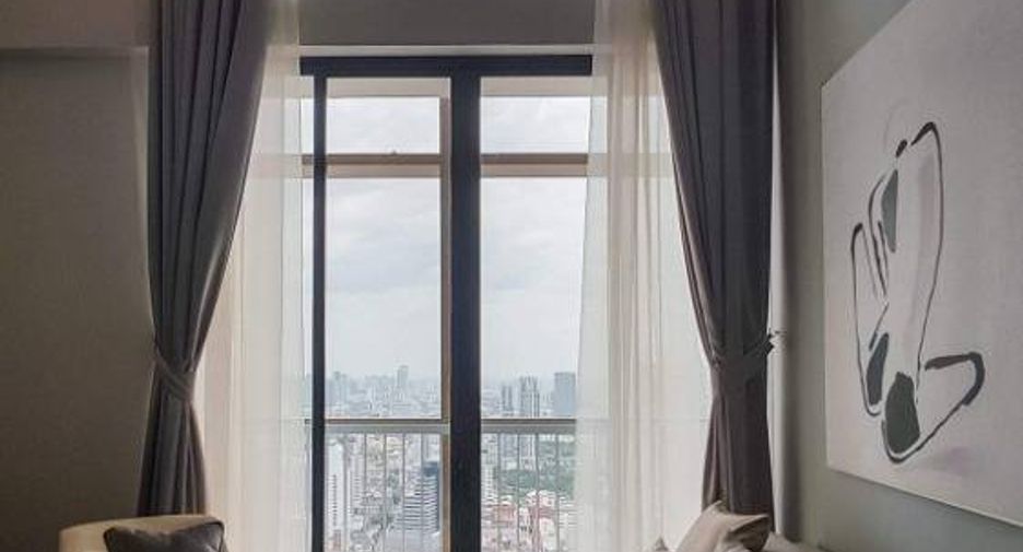 For sale 2 bedrooms condo in Khlong Toei, Bangkok