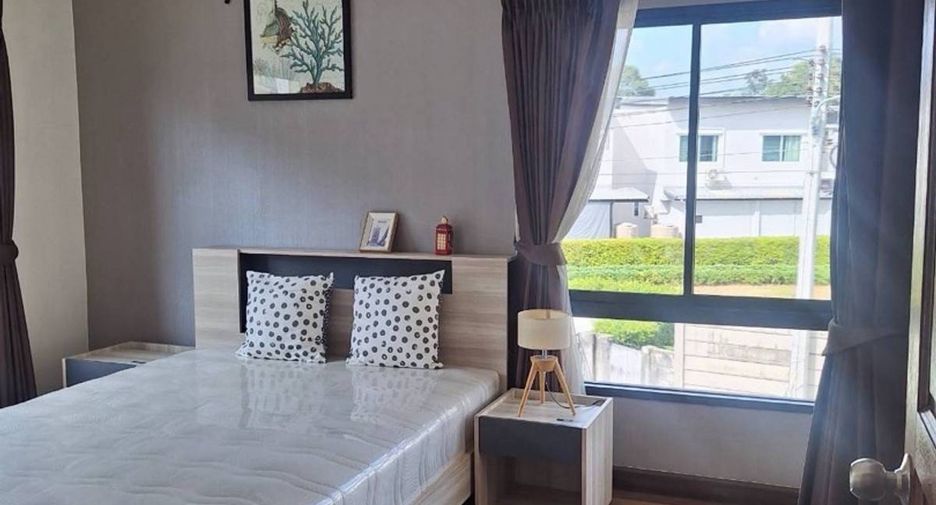 Haus zur Miete mit 3 Zimmer in Si Racha, Chonburi