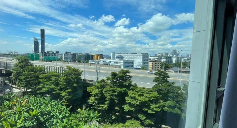 For sale 1 bed condo in Phra Khanong, Bangkok