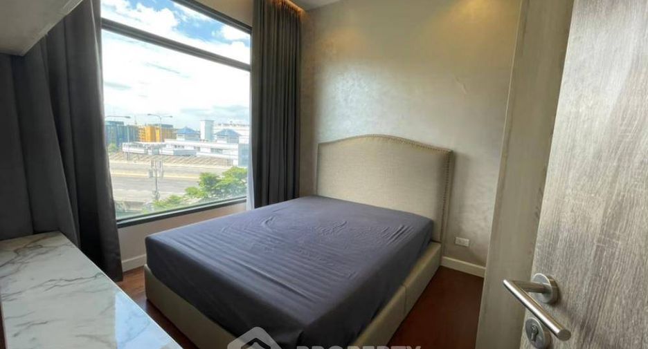 For sale 1 bed condo in Phra Khanong, Bangkok