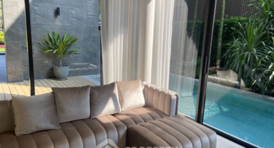 For rent 4 bedrooms house in Wang Thonglang, Bangkok