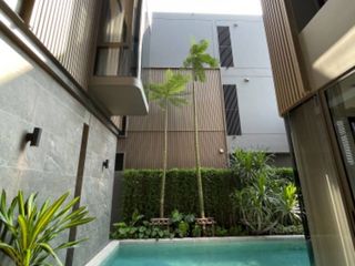 À louer 4 chambres maison à Wang Thonglang, Bangkok