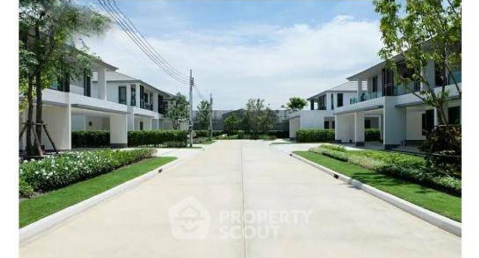 For sale 4 bedrooms house in Sai Mai, Bangkok