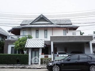 For sale 3 bedrooms house in Thawi Watthana, Bangkok