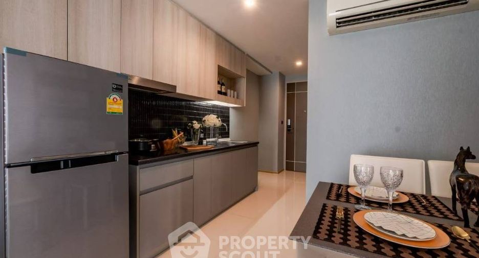 For sale 2 bedrooms condo in Phra Khanong, Bangkok