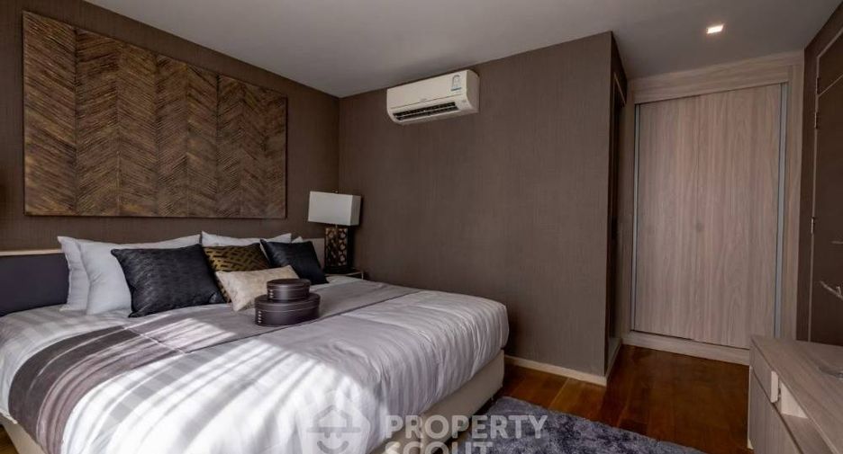 For sale 2 bedrooms condo in Phra Khanong, Bangkok