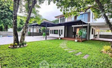 For sale 4 bedrooms house in Khlong Sam Wa, Bangkok