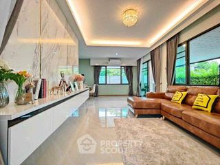 Casa en venta de 4 habitaciones en Khlong Sam Wa, Bangkok