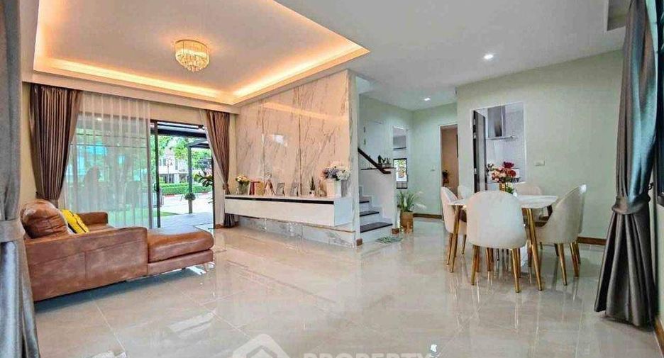 À vendre 4 chambres maison à Khlong Sam Wa, Bangkok
