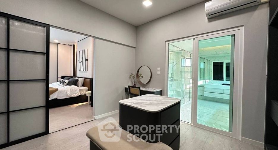 Haus zur Miete mit 4 Zimmer in Prawet, Bangkok