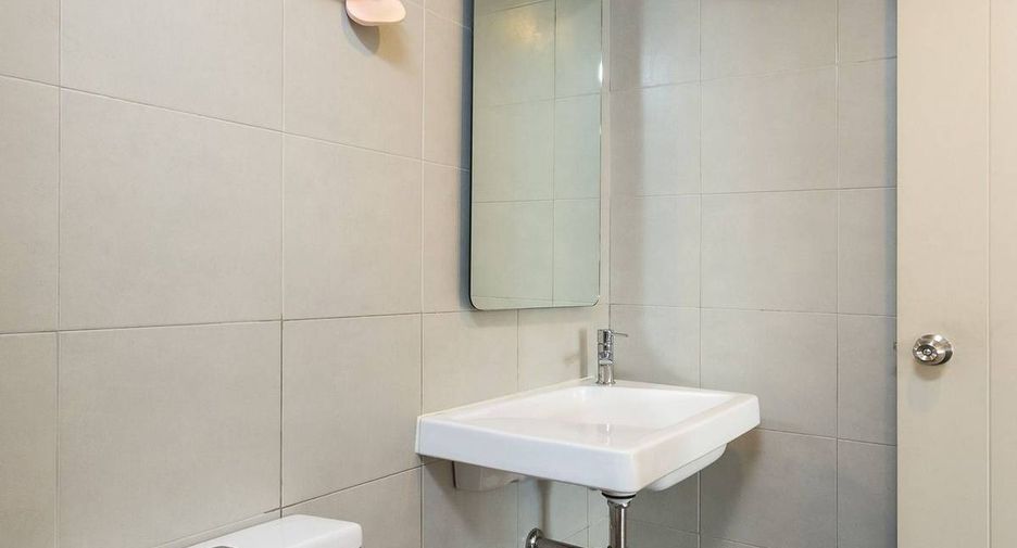 À vendre 1 chambre condo à Bang Na, Bangkok