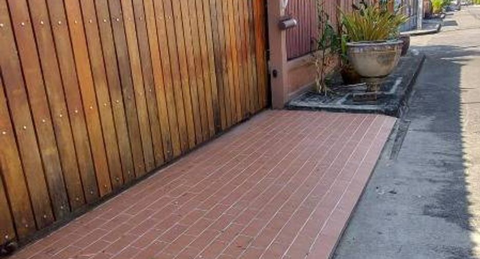 For sale 4 bedrooms house in Min Buri, Bangkok