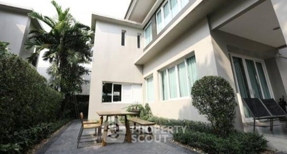 Haus zum Kauf mit 4 Zimmer in Phasi Charoen, Bangkok