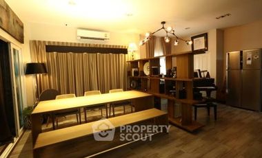 Haus zum Kauf mit 4 Zimmer in Phasi Charoen, Bangkok