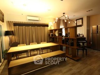 Haus zum Kauf mit 4 Zimmer in Phasi Charoen, Bangkok