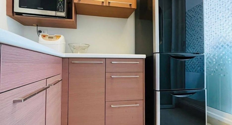 For sale 1 bed condo in Huai Khwang, Bangkok