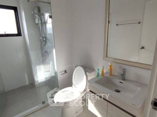 Condo en venta de 2 habitaciones en Bang Phlat, Bangkok