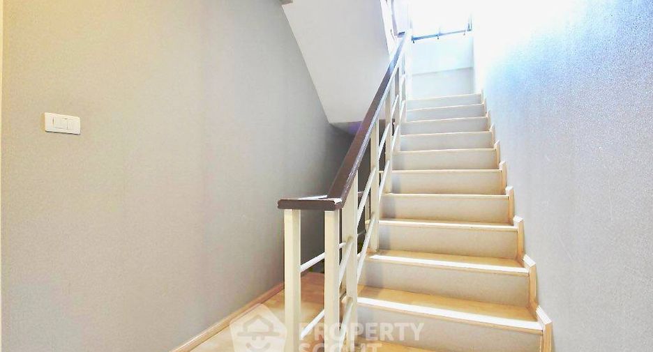 For sale 3 bedrooms townhouse in Suan Luang, Bangkok