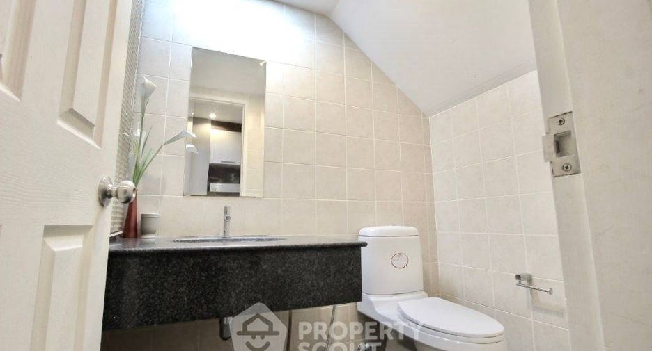 For sale 3 bedrooms townhouse in Suan Luang, Bangkok
