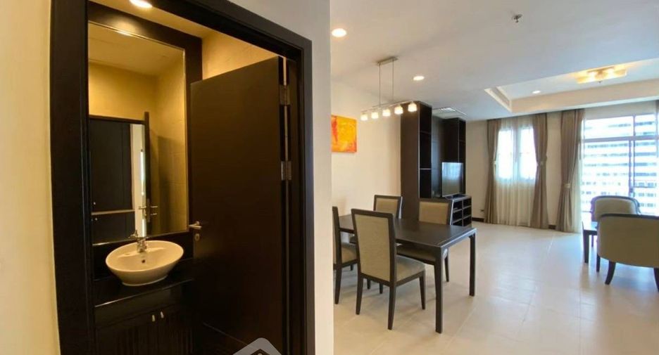 For rent 2 bedrooms apartment in Watthana, Bangkok