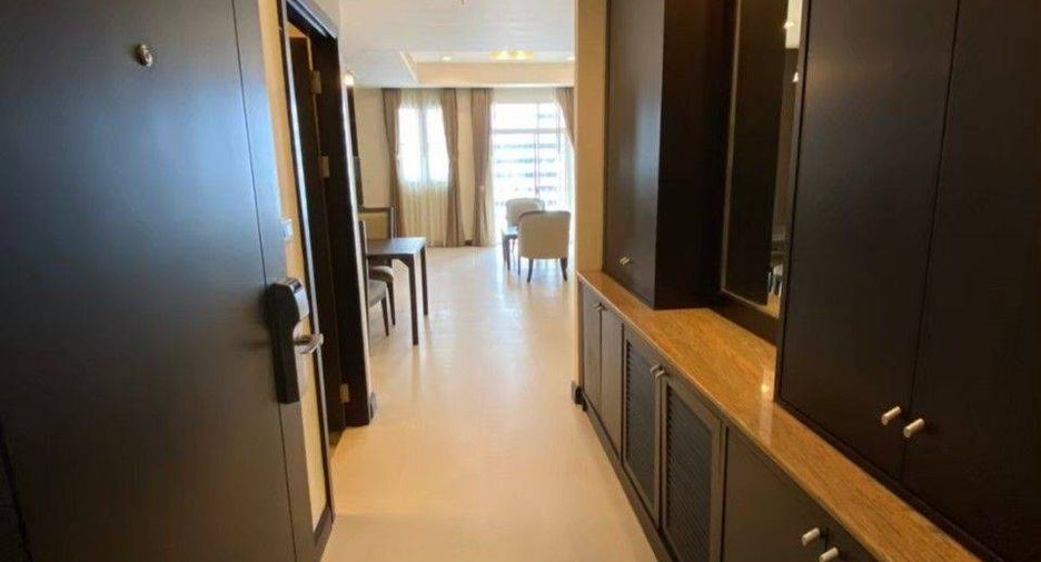 For rent 2 bedrooms apartment in Watthana, Bangkok
