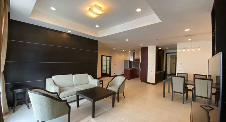 For rent 2 bedrooms apartment in Watthana, Bangkok