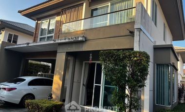 Casa en alquiler de 3 habitaciones en Sai Mai, Bangkok