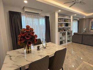 Haus zur Miete mit 3 Zimmer in Bang Lamung, Chonburi