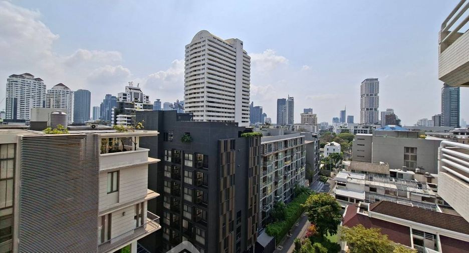 For sale 3 bedrooms condo in Watthana, Bangkok