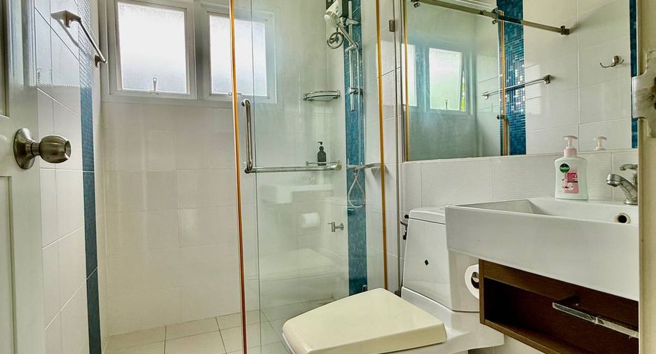 For sale 3 bedrooms house in Saphan Sung, Bangkok