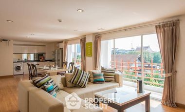 For rent 3 bedrooms apartment in Yan Nawa, Bangkok