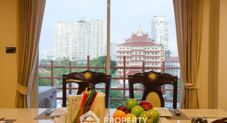 For rent 3 bedrooms apartment in Yan Nawa, Bangkok