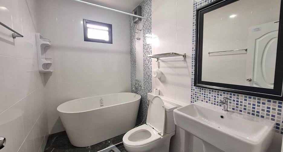 For sale 3 bedrooms house in East Pattaya, Pattaya
