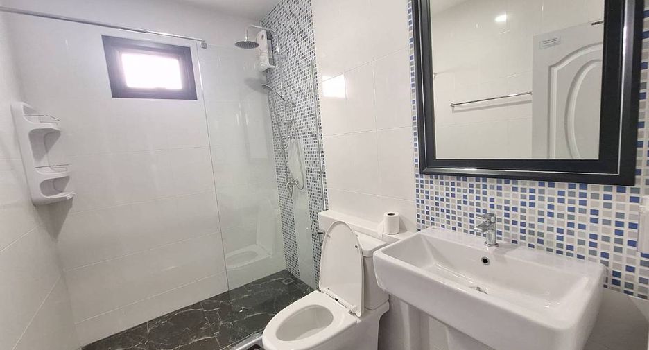 For sale 3 bedrooms house in East Pattaya, Pattaya