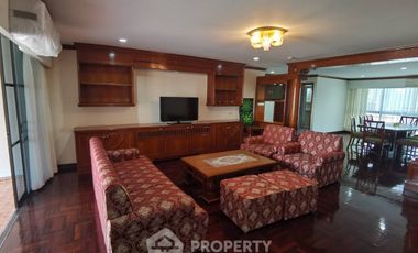 For rent 3 bedrooms apartment in Watthana, Bangkok