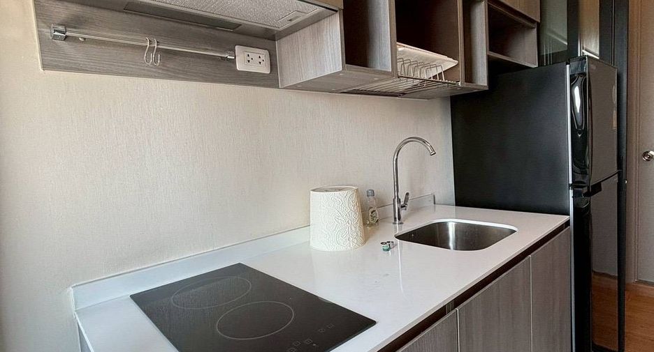 For sale 1 bed condo in Watthana, Bangkok