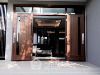 For rent 3 bedrooms house in Saphan Sung, Bangkok