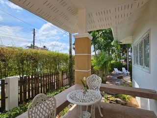 Villa en alquiler de 3 habitaciones en Bang Lamung, Chonburi