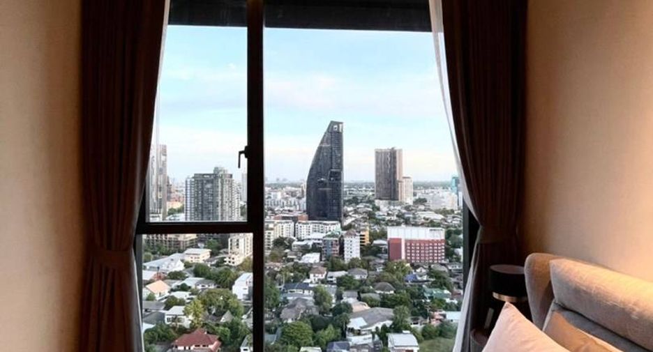 For sale 1 bed condo in Khlong Toei, Bangkok