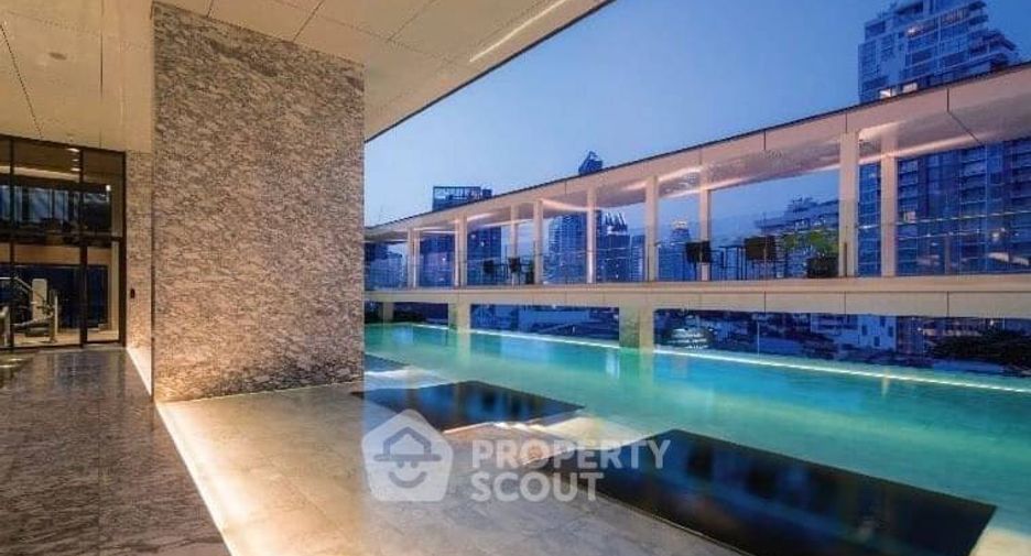 For sale 1 bed condo in Khlong Toei, Bangkok